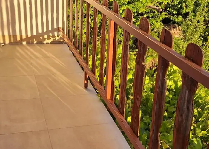 S Krásným Výhledem, Vlastním Balkónem A Soukromou Koupelnou *